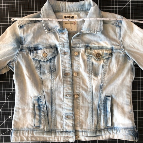 Light Wash Denim Jean Jacket - Picture 13 of 16